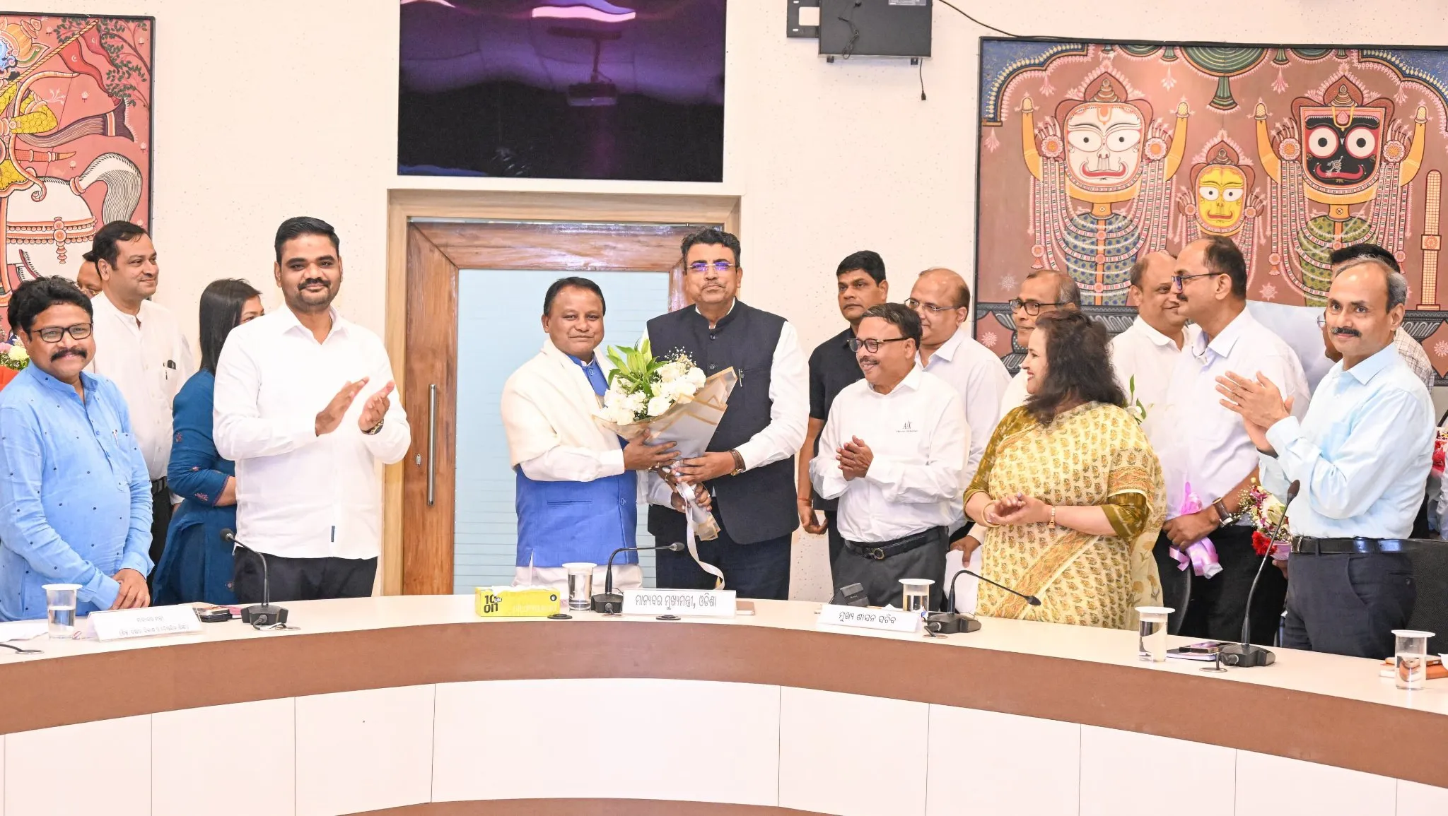 CM Majhi felicitated as Odisha enters top 5 investment-friendly states