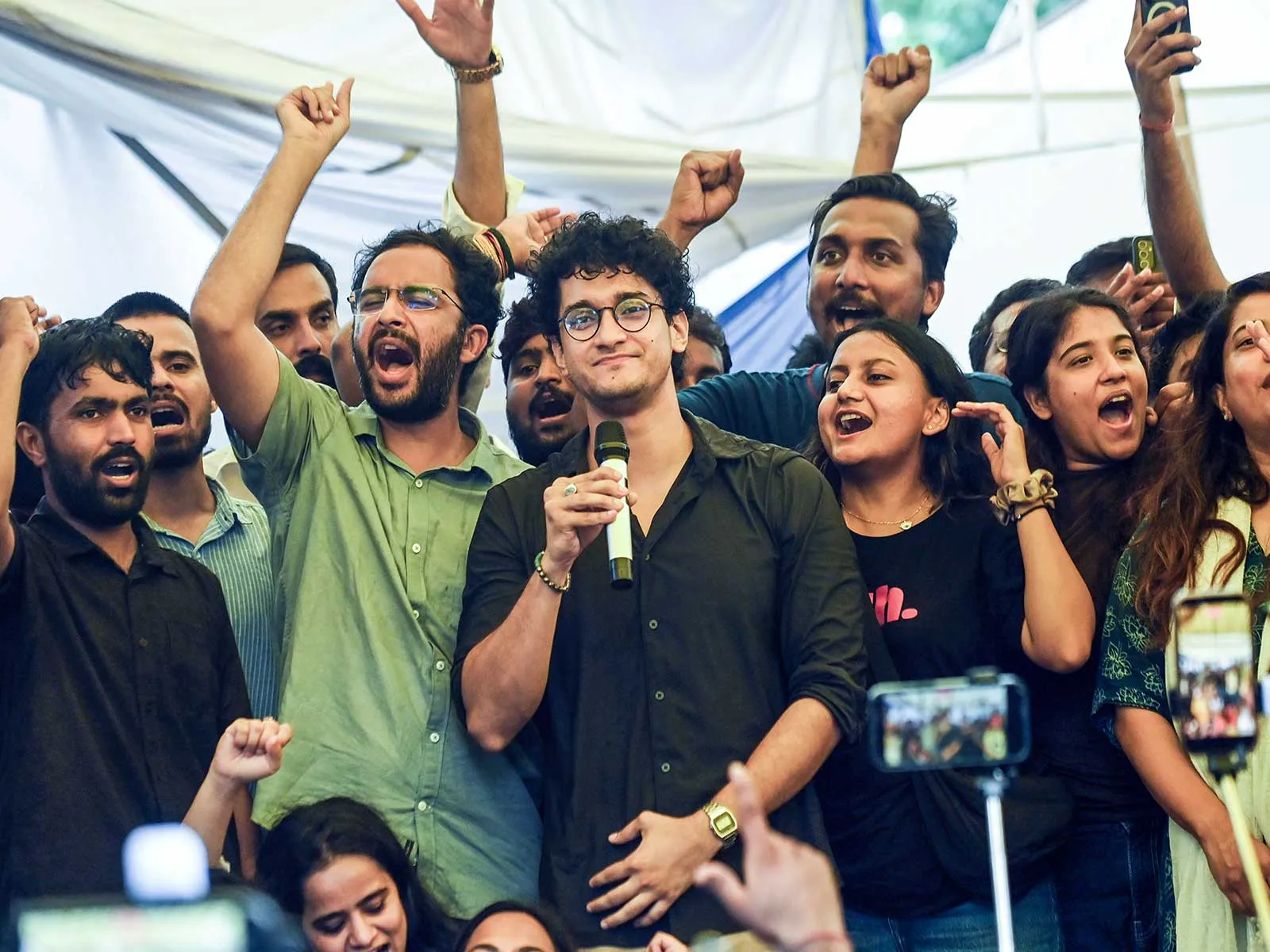 Normalcy in New Delhi as internet restored at Jantar Mantar