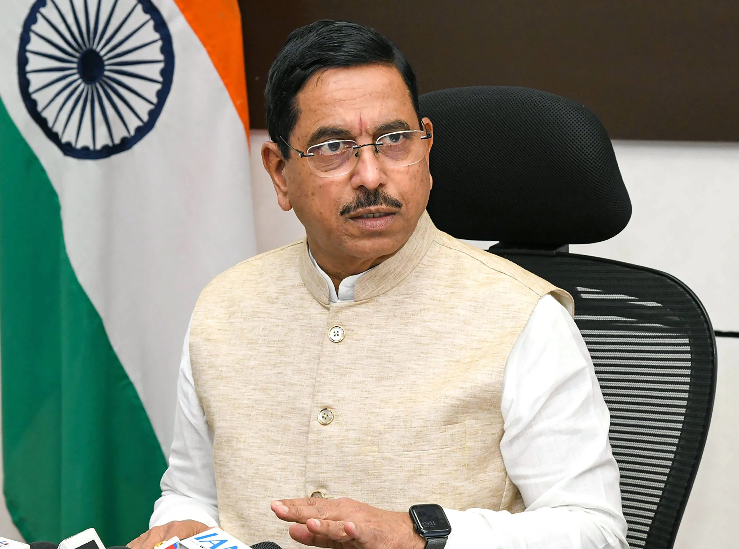 Pralhad Joshi assigned charge of Ministry of Education

