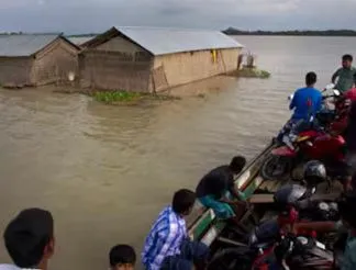 Assam Floods: PM Modi Speaks to Sonowal, Reviews Relief Efforts