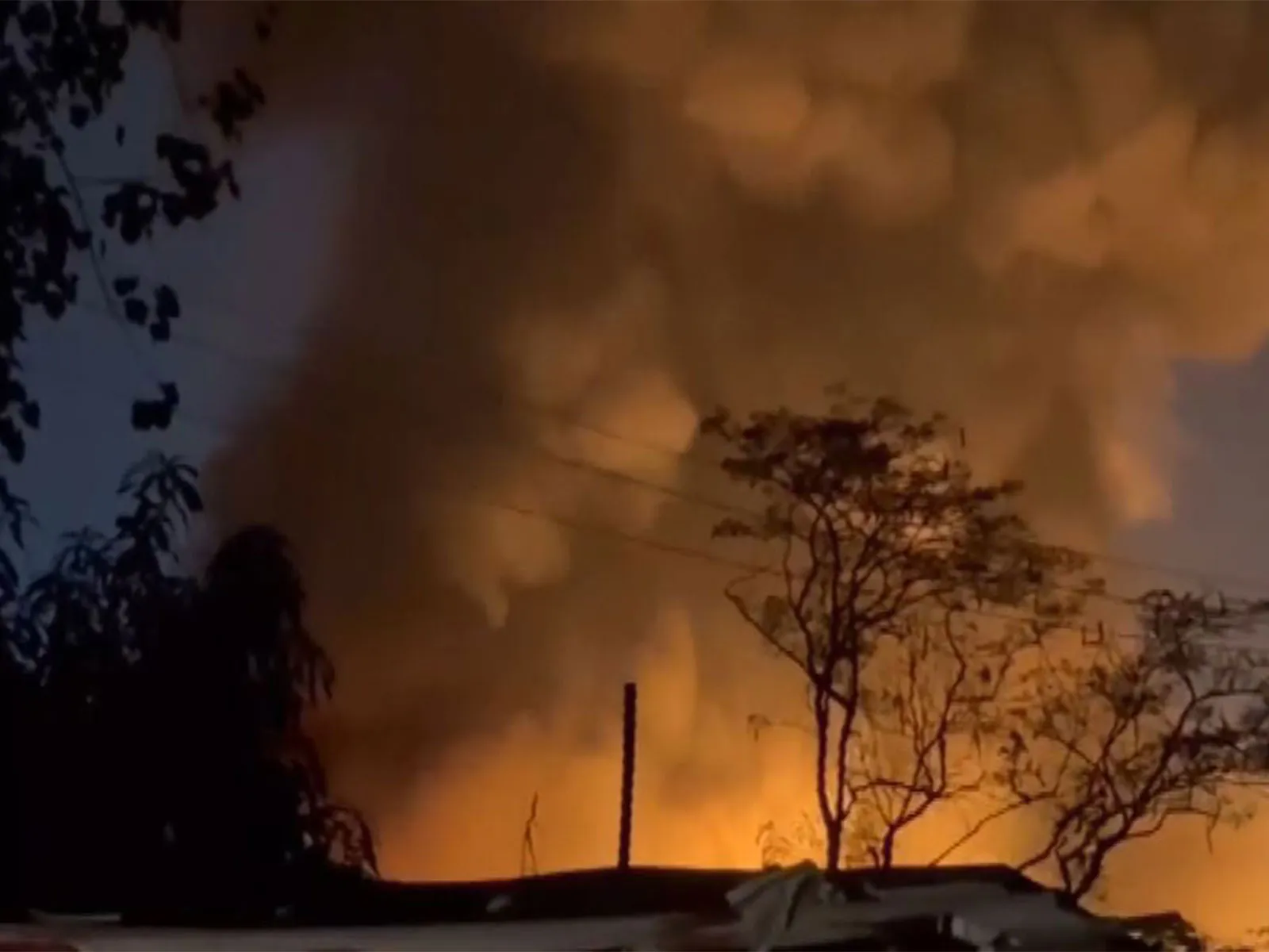 Fire breaks out at Mumbai's Byculla building, short circuit suspected cause