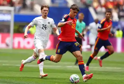 Spain dominates Austria 3-0 to secure their World Cup 2026 Round of 16 spot in Los Angeles