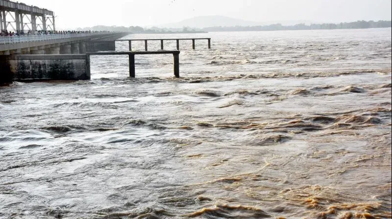 Mahanadi swells as flood threat intensifies across Odisha