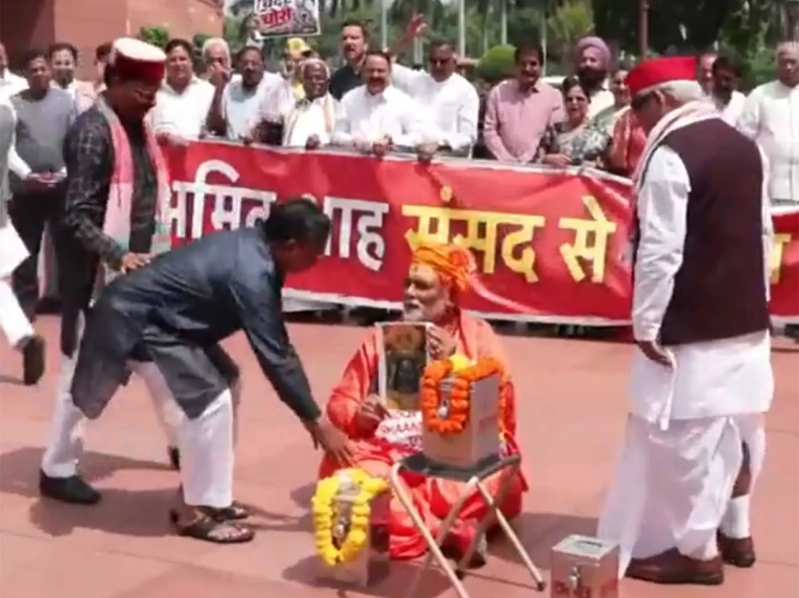 Drama at Parliament complex: Pappu Yadav's 'priest' skit targets Centre on Ram Mandir donation theft row