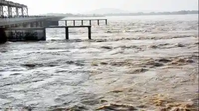 Mahanadi swells as flood threat intensifies across Odisha