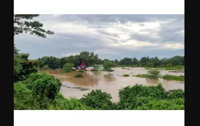 Oppn slams Odisha Govt's "inadequate" flood response; asks why CM Majhi visited as lakhs remain affected