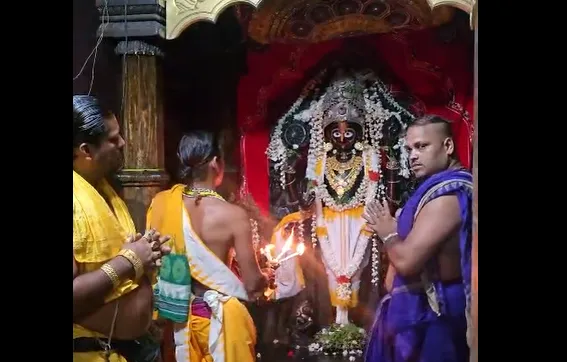 Anasara Day: Rain fails to deter devotees as Anasara Darshan of Lord Alarnath continues on fifth day

