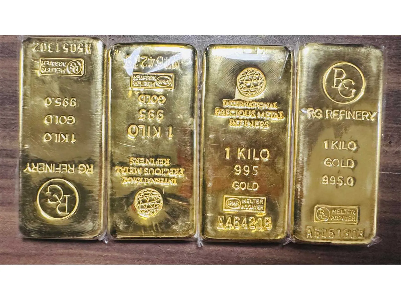 DRI seizes foreign-marked gold worth Rs 6 crore from female passenger at Mumbai Airport
