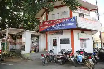 Four minors rescued from suspected trafficking bid at Odisha's Chhatrapur railway station, two detained