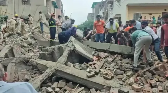 Under-construction building collapses in Delhi's Rohini, 1 dead several feared trapped