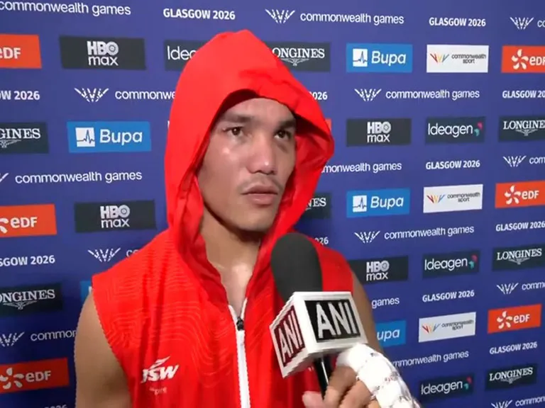 Jadumani Singh Brings Home Boxing Silver Following Tough Final Fight against Australian Dixon