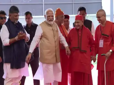 PM Modi inaugurates Swami Vivekananda Cultural Youth Centre and Viveka Smaraka in Mysuru