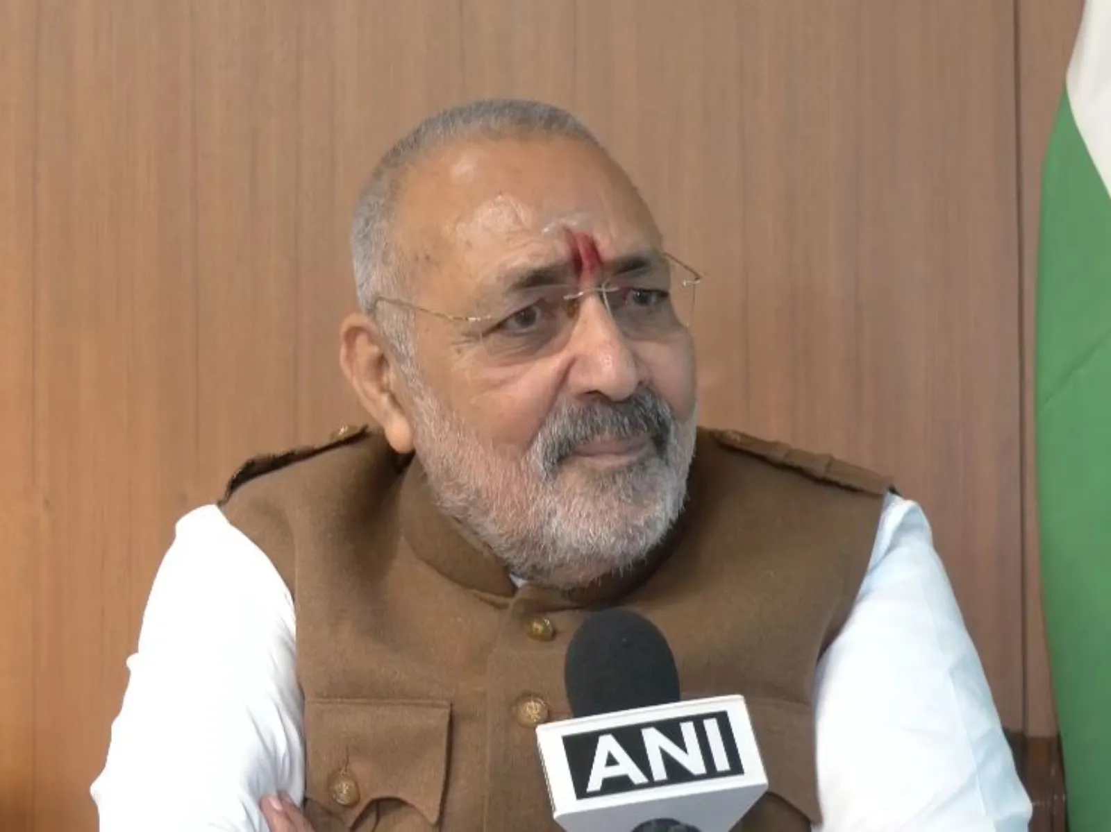 Rahul Gandhi's remark over foreign policy disgraceful: Giriraj Singh