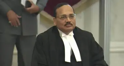 Chief Justice of India Reprimands Regulatory Body for Halting Law Graduate Enrollments