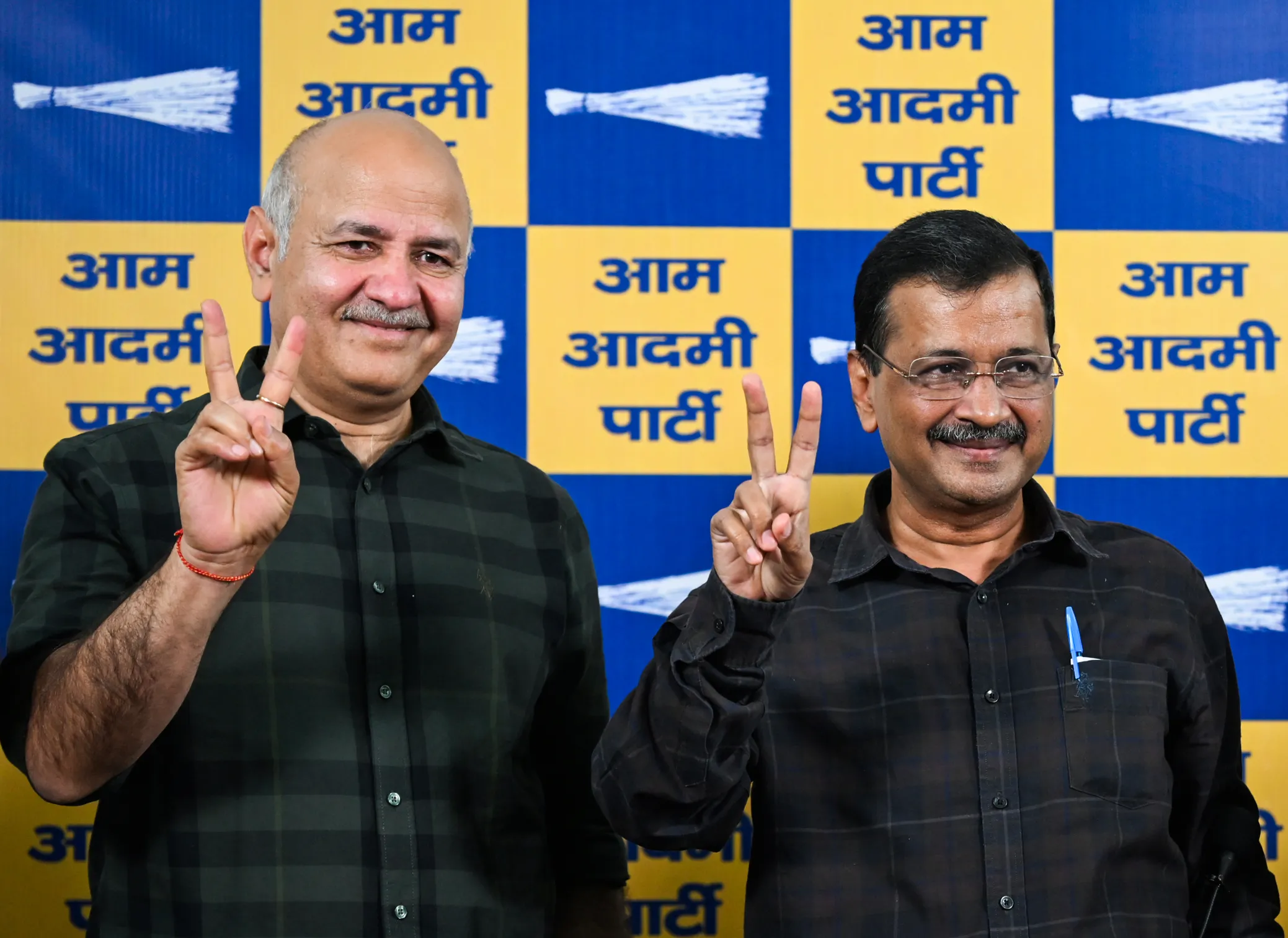 Excise policy case: Delhi HC grants four weeks to Kejriwal, Sisodia, others to respond to CBI revision petition