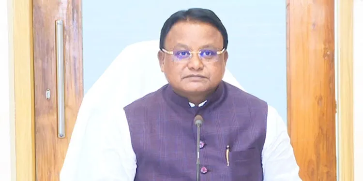 Odisha CM announces Rs 1000 crore flood package