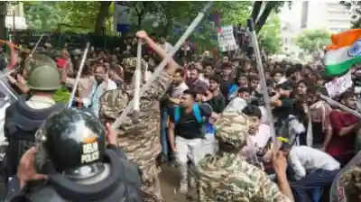 SC to Set Up High-Powered Panel to Examine Police Action Against Student Protesters
