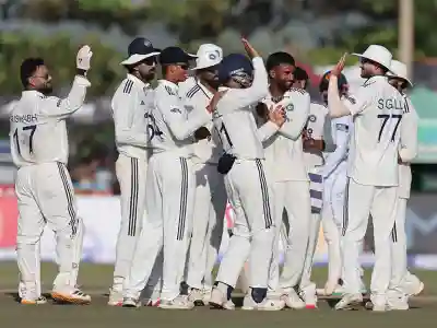 India Needs Six Wickets to Crush Sri Lanka At Galle 