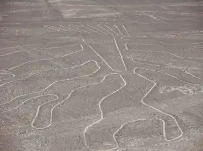 Tourist plane crash leaves 13 dead near Nazca Lines in Peru