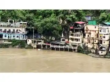 Heavy rains trigger landslides and traffic disruptions in Rudraprayag