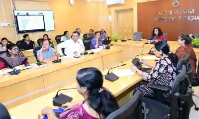 Odisha: Chief Secretary Reviews Social Sector Indicators Under ‘PRAYAS’