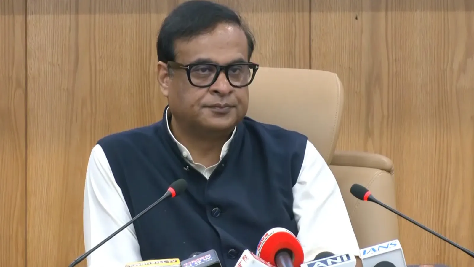 Assam CM transfers Rs 112 crore interim flood relief via DBT to 75,000 families
