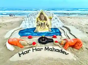 Sudarsan Pattnaik creates 8-Foot sand sculpture of Lord Shiva on First Shravan Somvar in Puri