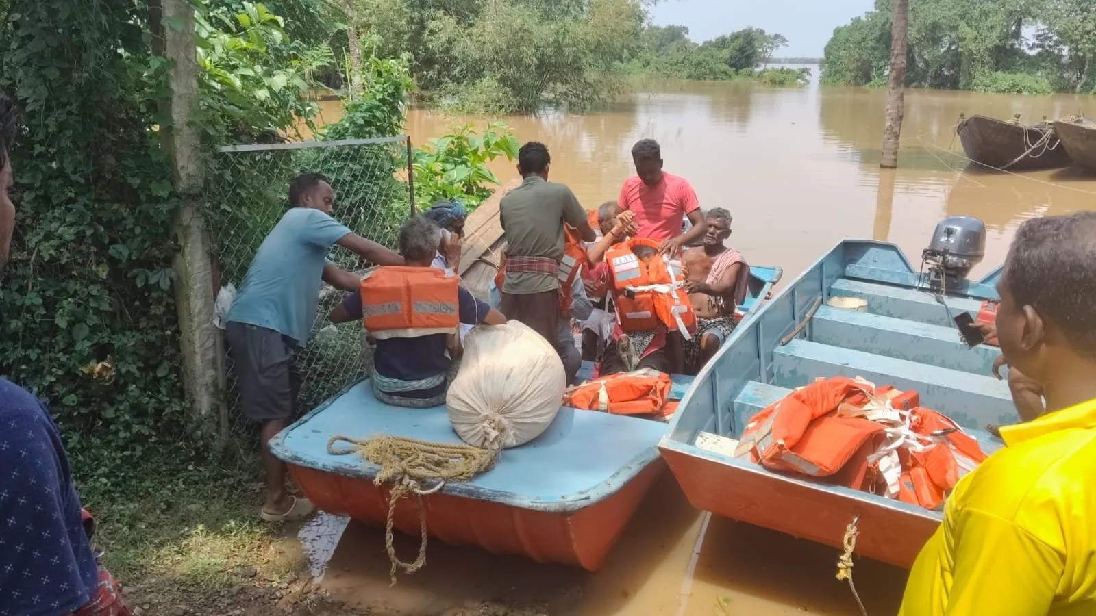 Flood situation improves in Odisha; Relief and restoration measures intensified  

