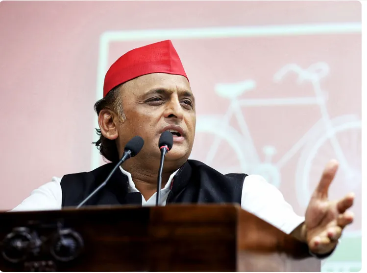 "Happened to us thrice...": SP chief Akhilesh Yadav recalls "purification" incidents amid Kharge row