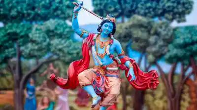 Krishna Janmashtami 2026 will be celebrated on September 4. Know the Ashtami Tithi, Rohini Nakshatra, Nishita Puja timings and why some calendars show September 5.