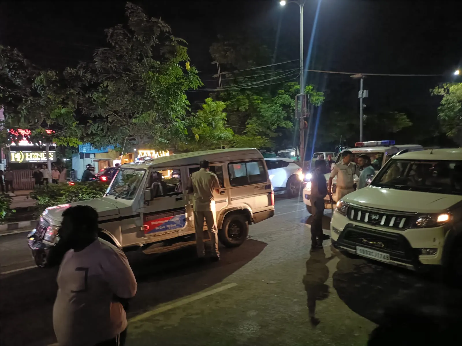 Two persons were reportedly injured in the incident. Police rushed the injured to Capital Hospital for treatment.