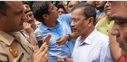 Kejriwal leads protest march in Delhi against E20 petrol policy
