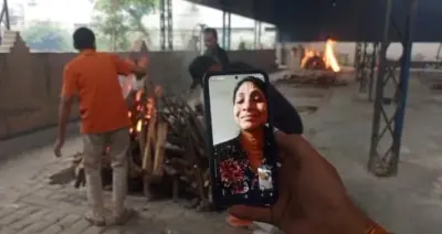 Daughters Remotely attend Father's Funeral via Video Call
