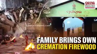 Firewood shortage persists at Puri's Swargadwar; Jagatsinghpur family brings own wood for cremation