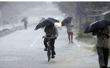 IMD Forecasts Heavy Rainfall in Odisha as Low-Pressure Area Forms Over Bay of Bengal