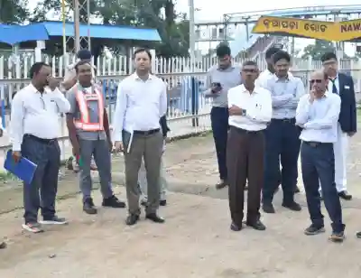 ECoR General Manager inspects Arang Mahanadi-Titilagarh railway section