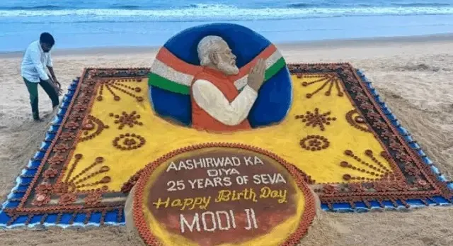 Sudarsan Pattnaik honours PM Modi with a stunning 25-Foot Sand Art