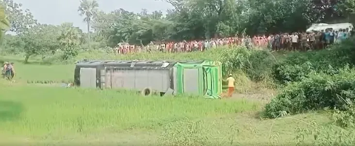 Tourist Bus Overturns on Udala-Nilagiri Road in Balasore, over 40 Injured