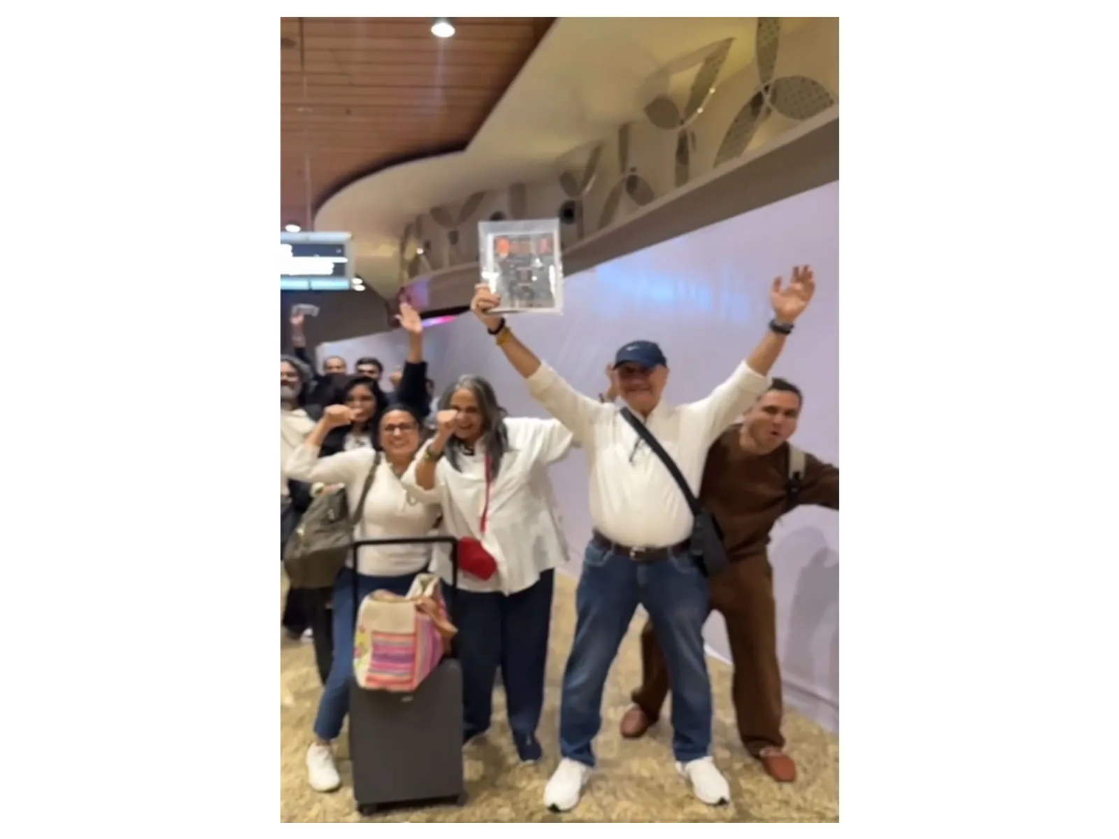 "The journey begins": Anupam Kher takes 'Jaane Pehchaane Anjaane' to US, Canada
