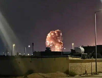 US Iran diplomatic talks underway in New York while loud explosions shake Qeshm Island