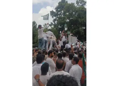 BJD stages protest in Bhubaneswar over errors in school textbooks