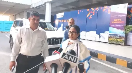  Mamata Banerjee arrives in Delhi to take part in INDIA bloc's meeting tomorrow