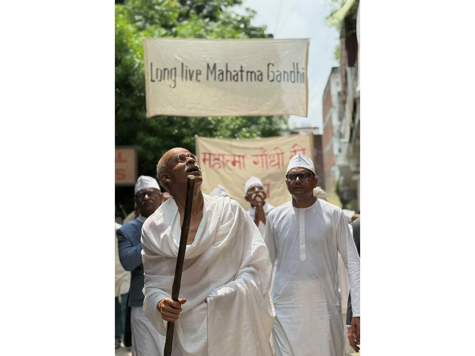 First look: Manoj Bajpayee looks unrecognizable as Mahatma Gandhi in Sudhir Mishra’s next