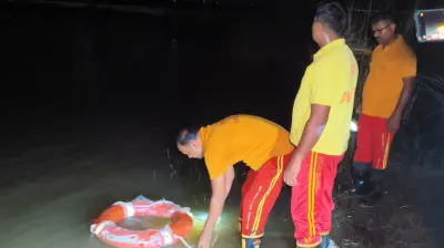 Youth jumps into Kuakhai River from Tankapani Bridge, search operation underway