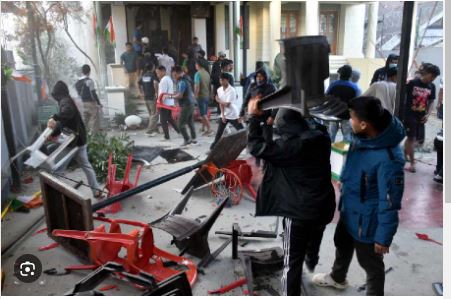 Manipur Violence: Protesters attacks on Ministers and MLA's residence