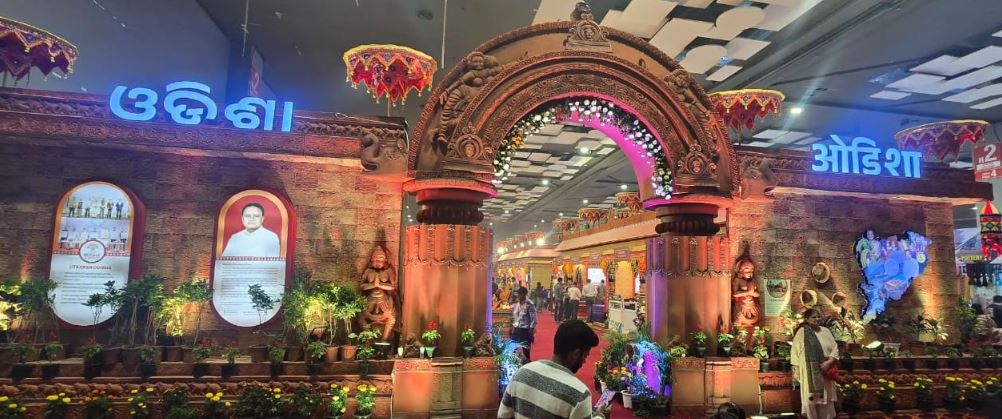 Odisha pavilion captivates visitors with elegance and tradition at 43rd IITF