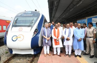 200 new Vande Bharat trains, 100 AMRIT Bharat trains in next 2-3 years: Ashwini Vaishnaw