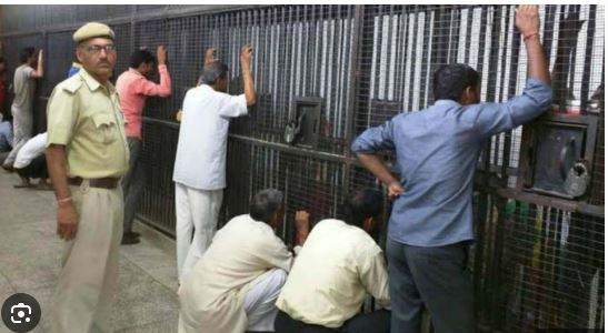 70% of prisoners in Indian jails are undertrials, says Parliamentary panel
