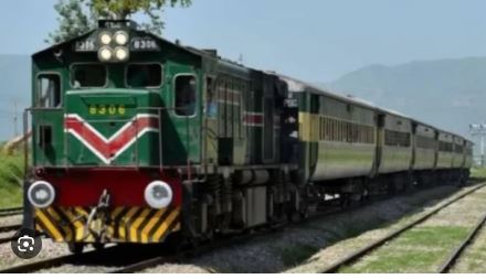 Pakistan: Armed men attack on Peshawar-bound Train; 100 Passengers taken hostage