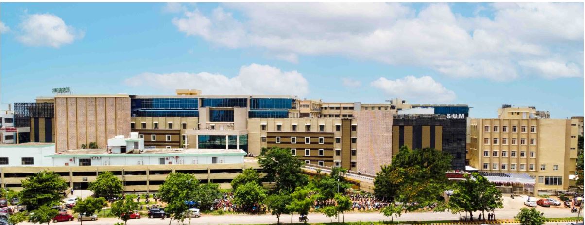 SUM Onco surgeons conduct rare surgery on lung cancer patient